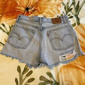 Levi’s Wedgie Butt Slit High Rise Light Denim Wash Jean Shorts